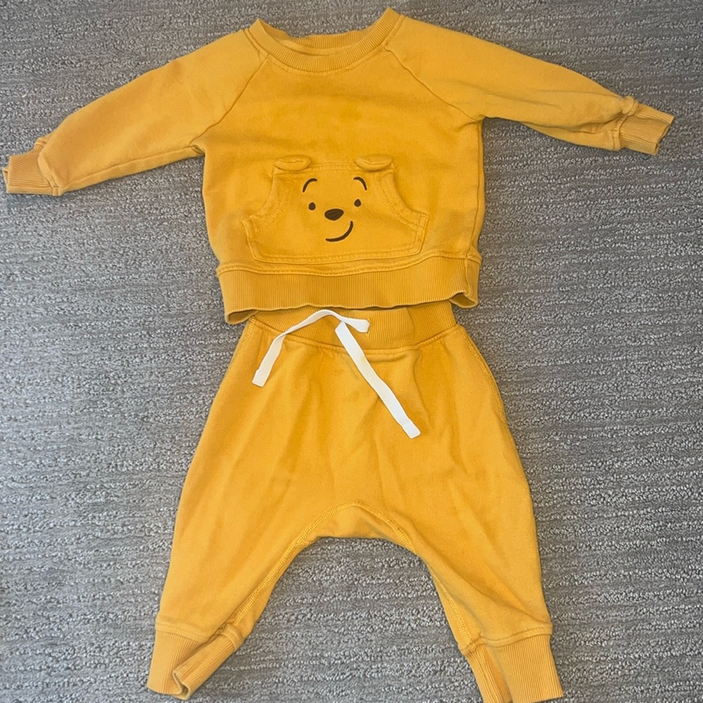 Hanna Andersson Winny the Poo sweatshirt & pant outfit